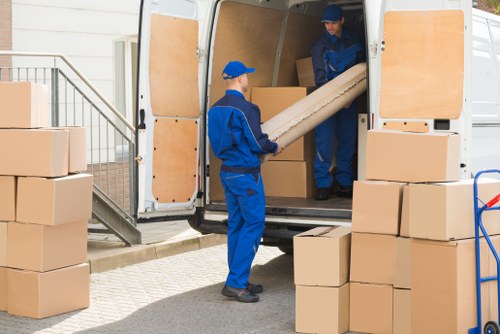 Local man and van removals service for Hydepark home moves