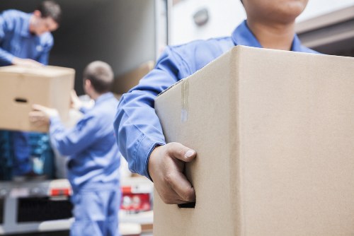 Moving van service for Hydepark residential and local business moves