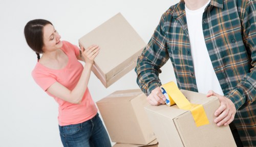 Local movers assisting a home relocation in Hydepark