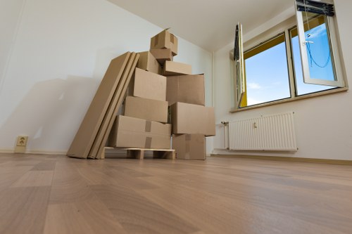 Removal company assisting a Hydepark home move with loading support