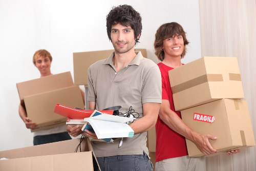 Removal van serving residential moves in Hydepark