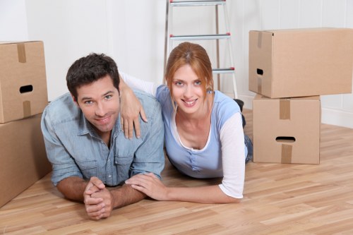 Moving day outside a Hydepark property with access planning