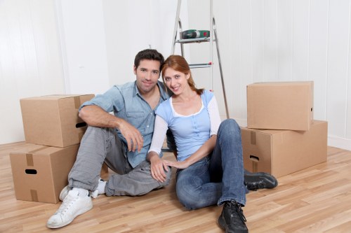 Professional mover helping with a flat move in Hydepark