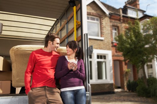 Packing and loading support for a flat move in Hydepark
